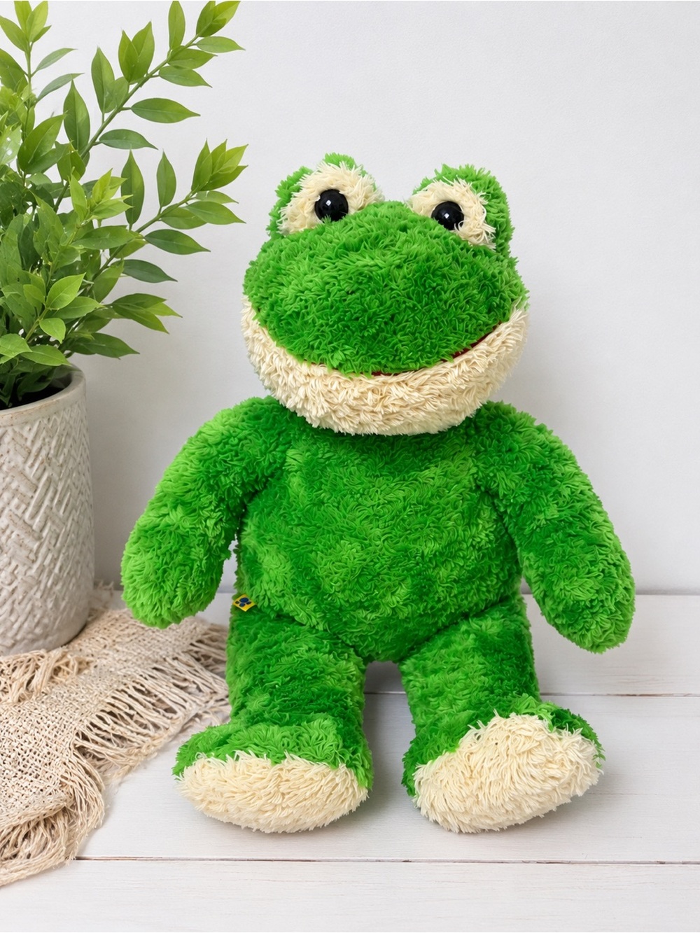 Build-A-Bear Workshop large plush frog Friendly Frog Smiling Frog 17” retired